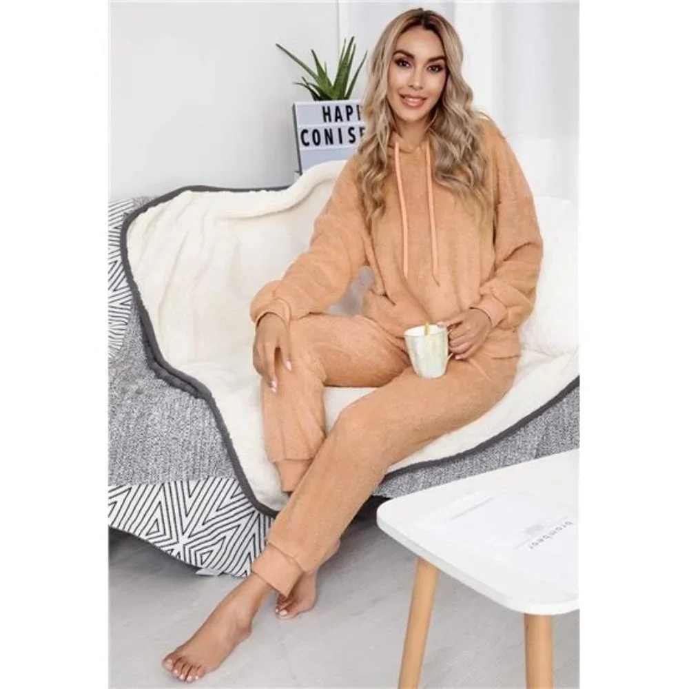 Women's Fuzzy Sherpa Fleece Pajamas Set, Camel - Picture 5 of 6